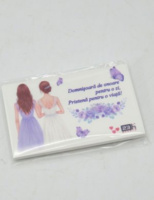 Placuță cerere Domnișoară de onoare, cu magnet, tematică mov, 80x45mm – ILIF506061