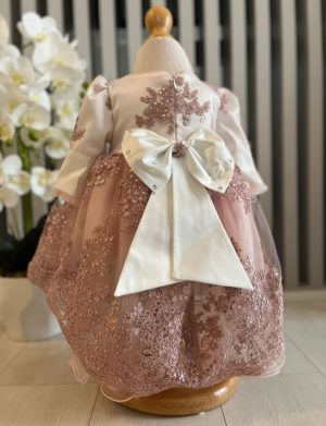 Rochiță botez fetiță – Contesa, culoare purpuriu, mânecă lungă – ILIF506073