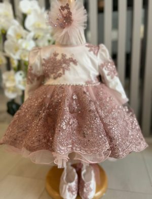 Rochiță botez fetiță – Contesa, culoare purpuriu, mânecă lungă – ILIF506073