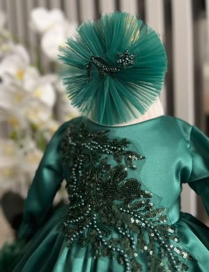 Rochiță botez fetiță – model cu pene, verde, mânecă lungă – ILIF506077
