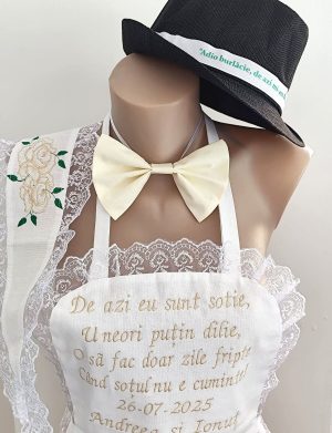 Set dezgătit mire și mireasa 4 piese, model floral cu broderie crem Personalizat, palarie cu mesaj – ODIS506001