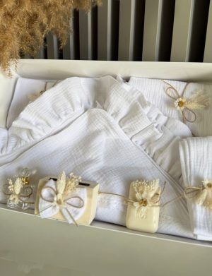 Trusou botez din muselină, ivory cu 8 piese - ILIF506053