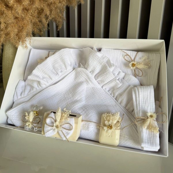 Trusou botez din muselină, ivory cu 8 piese - ILIF506053