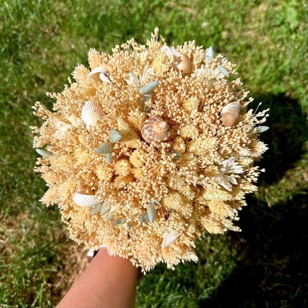 Buchet mireasă/nașă în cromatică alb-crem, cu scoici, tematică marină - AMB507005 - imagine 2