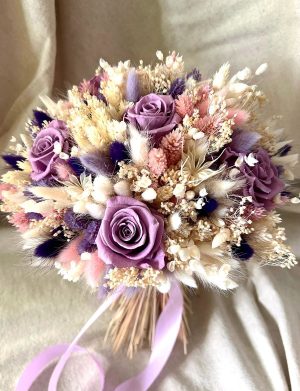Buchet mireasă/nașă în cromatică alb-lila, trandafiri mov – AMB507010