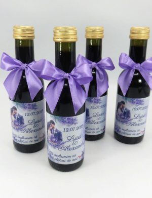 Marturie nunta, Sticluta de Vin personalizata & fundita, Lavanda Mov – ILIF507014