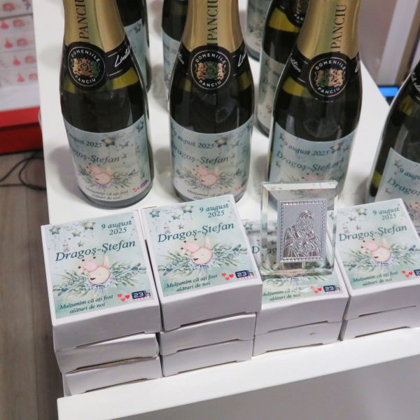 Mărturie botez băiețel, sticluță vin spumant, Iepuraș, model personalizat - ILIF507040 - imagine 10