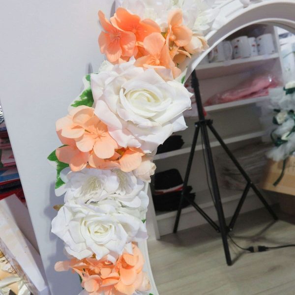 Oglinda miresei, formă ovală în stil victorian, lucrată cu flori de mătase, piersiciu - ILIF507025 - imagine 3