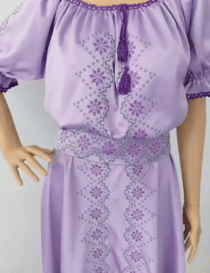 Rochie lungă de damă din tafta lila, brodată tradițional – LLDJ507001