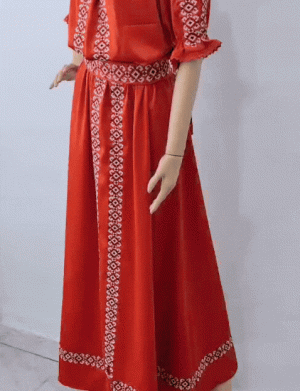 Rochie lungă de damă din tafta roșie, brodată tradițional – LLDJ507002