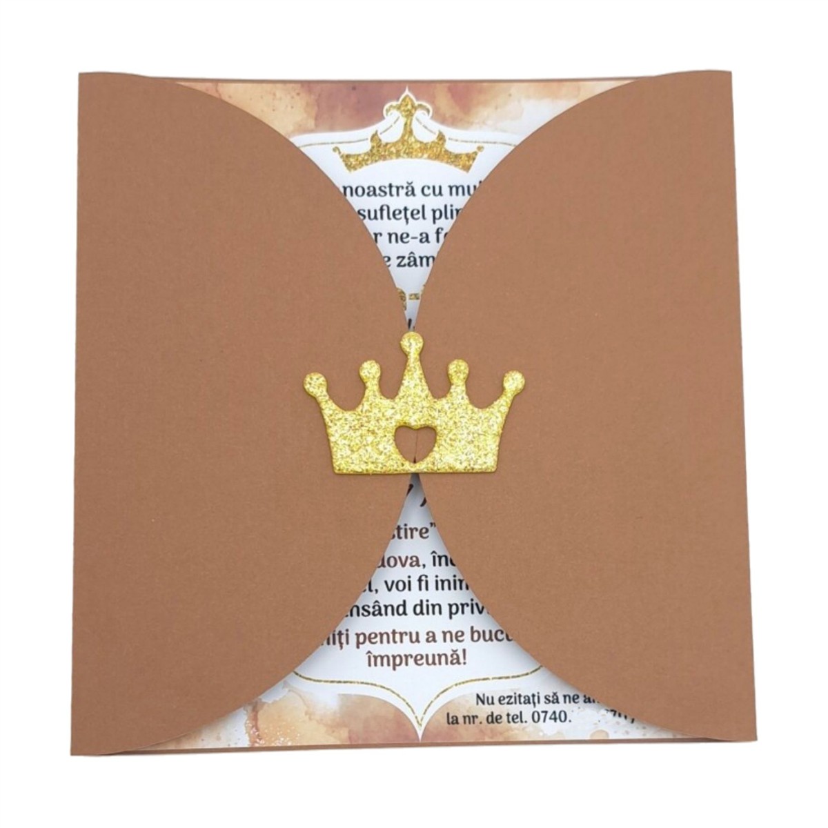 invitatie botez maro ciocolata print rege auriu personalizata carton 2