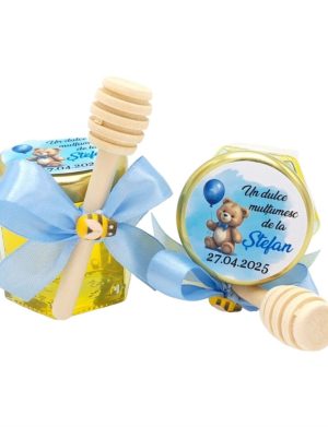 Mărturii dulci cu miere, model Aventură, botez baietel, bleo, ursulet cu balon bleo, borcan 50 gr – DSBC507006