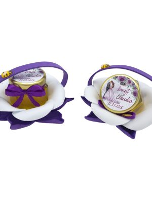 Marturii dulci cu miere, model handmade Zumzet dulce – mov lila, cuplu miri, borcan 50 gr – DSBC507011