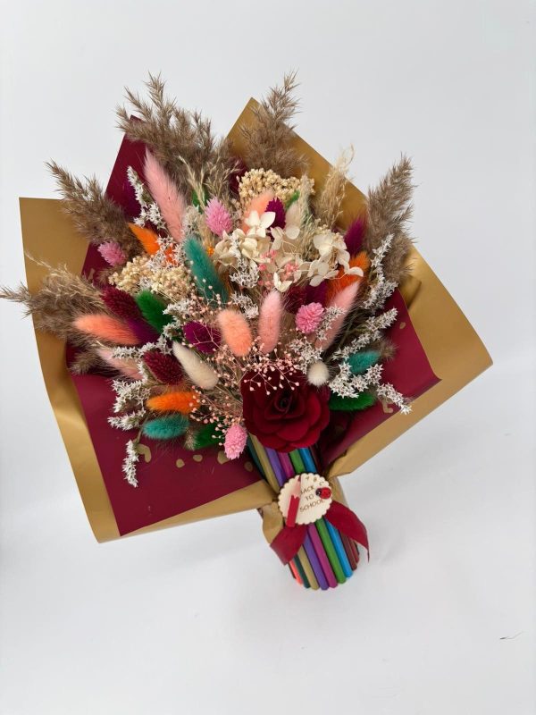Buchet flori cadre didactice, aranjament cu flori uscate și creioane, roșu – DSPH508003 - imagine 4