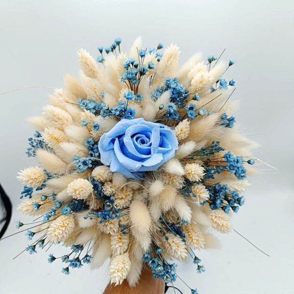 Buchet mireasă/nașă din flori uscate și un trandafir criogenat, albastru-crem, diam. 20cm - FEIS509002 - imagine 4