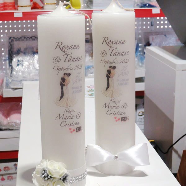 Lumânare Nuntă Argint - aniversare 25 ani, personalizată, cu flori de spumă/papion - ILIF508029 - imagine 8