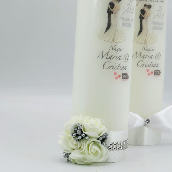Lumânare Nuntă Argint - aniversare 25 ani, personalizată, cu flori de spumă/papion - ILIF508029 - imagine 4