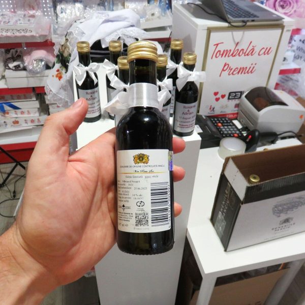Marturie nuntă, Sticluță de Vin personalizată, fundiță albă - ILIF508017 - imagine 10