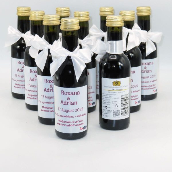 Marturie nuntă, Sticluță de Vin personalizată, fundiță albă - ILIF508017 - imagine 3