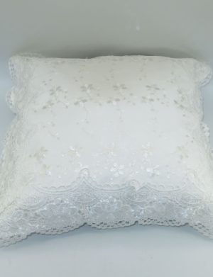 Perna gatit mireasa, alb dantelat 42×38 cm – ILIF509001