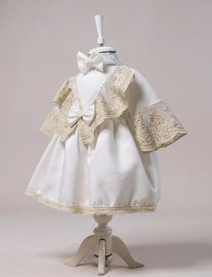 Rochiță botez fetiță +bentiță – tafta culoare albă cu dantelă ivory – ILIF508034