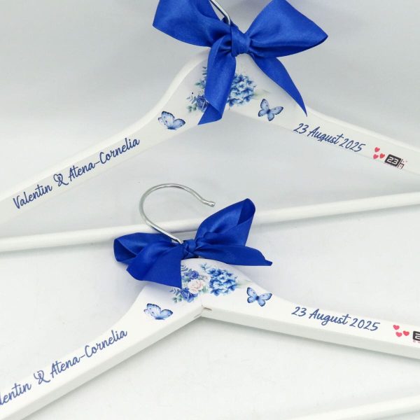 Set 2 umerașe personalizate, din lemn, pentru mire și mireasă, albastru - ILIF509013 - imagine 2