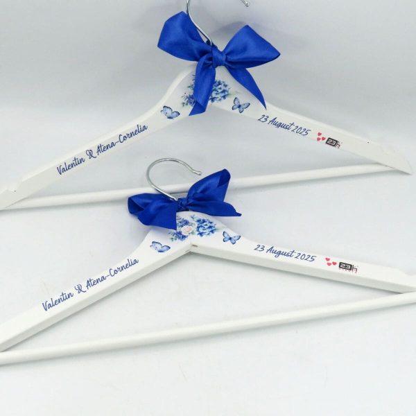 Set 2 umerașe personalizate, din lemn, pentru mire și mireasă, albastru - ILIF509013 - imagine 3