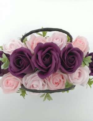 Aranjament Gentuta cu trandafiri de sapun, roz – mov, in gentuta neagra, DSPH1024