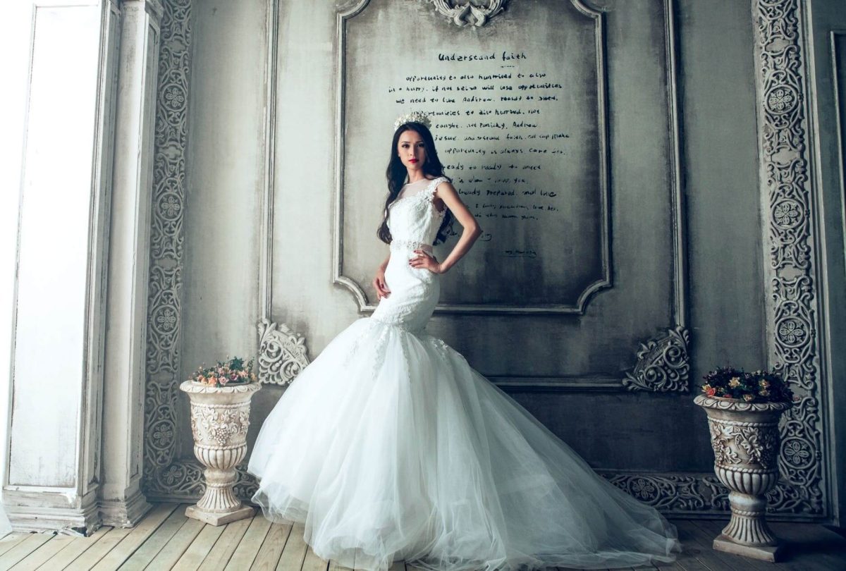 Sa fie oare o rochie de mireasa cu trena
